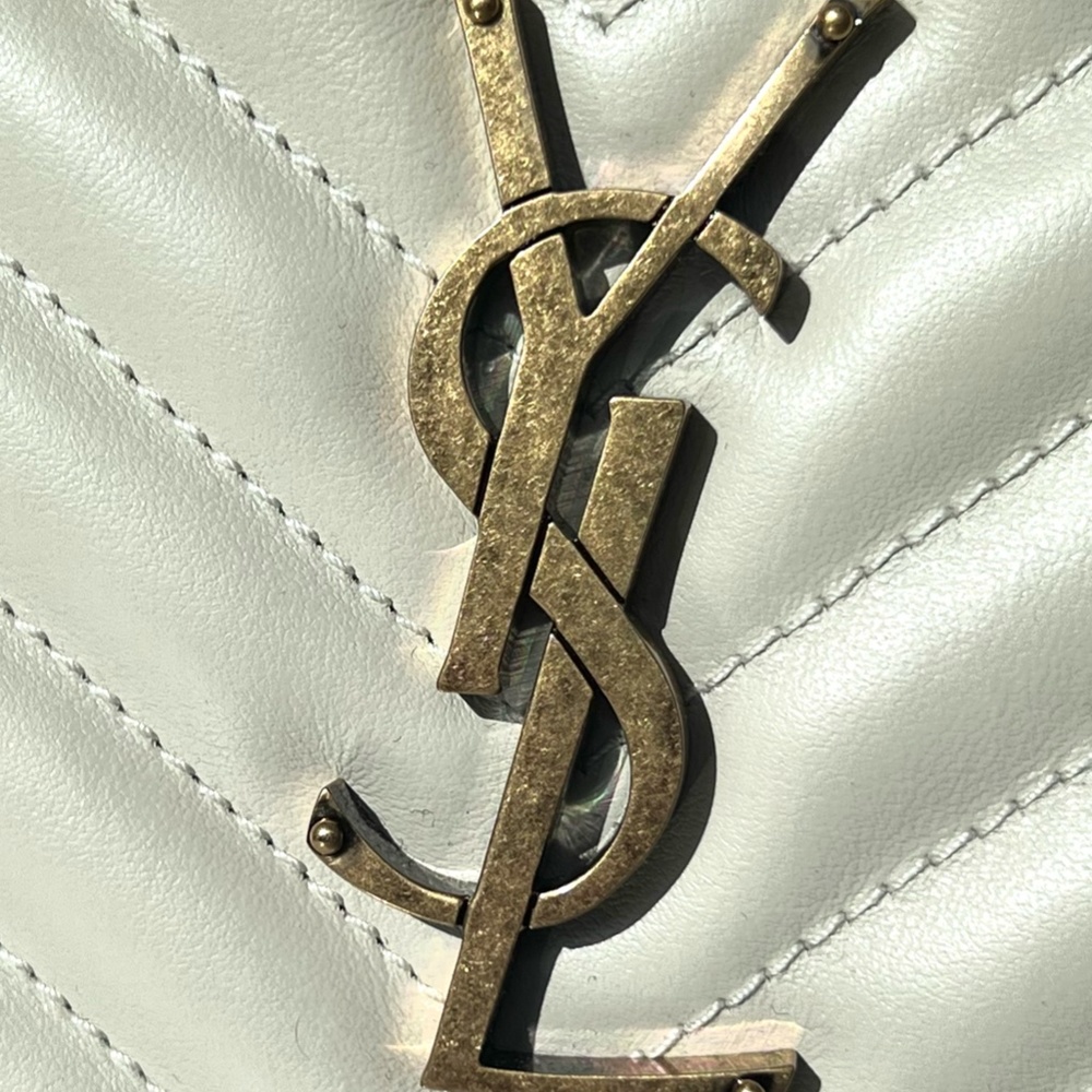 YSL Blanc Vintage Monogram Lou Camera shoulder/crossbody bag in calfskin leather - Picture 3 of 12
